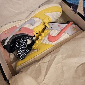 To Be True SB Dunk DS